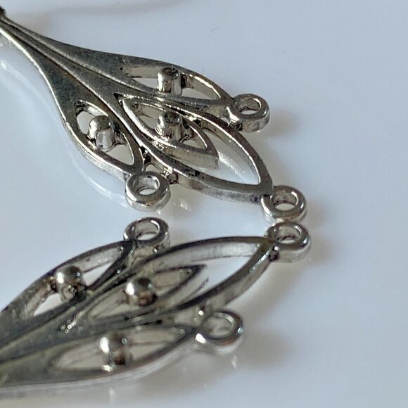 ❤️ Silver Leaf Drop Earrings - Picture 9 of 10